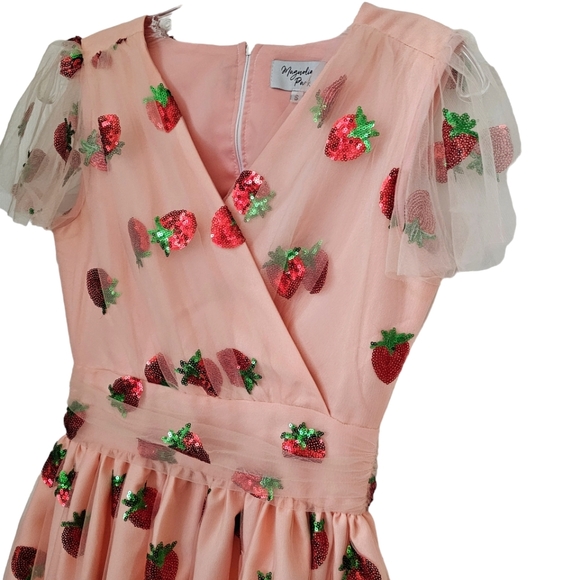 Nwot Magnolia Park Peach w/ Sequined Strawberries Faux Wrap Flutter Sleeve Dress - Picture 10 of 17
